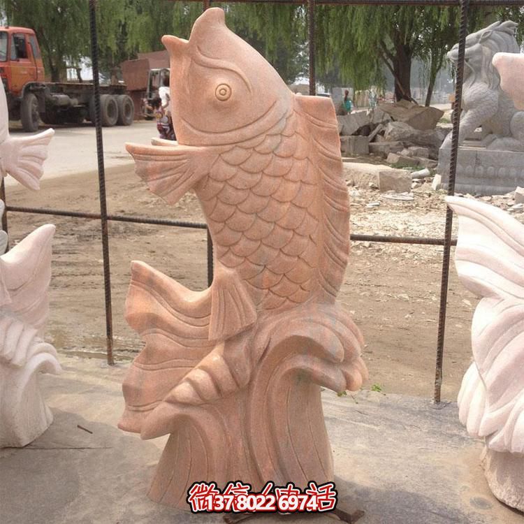 紅色晚霞，浪漫水景——精美石雕噴泉鯉魚