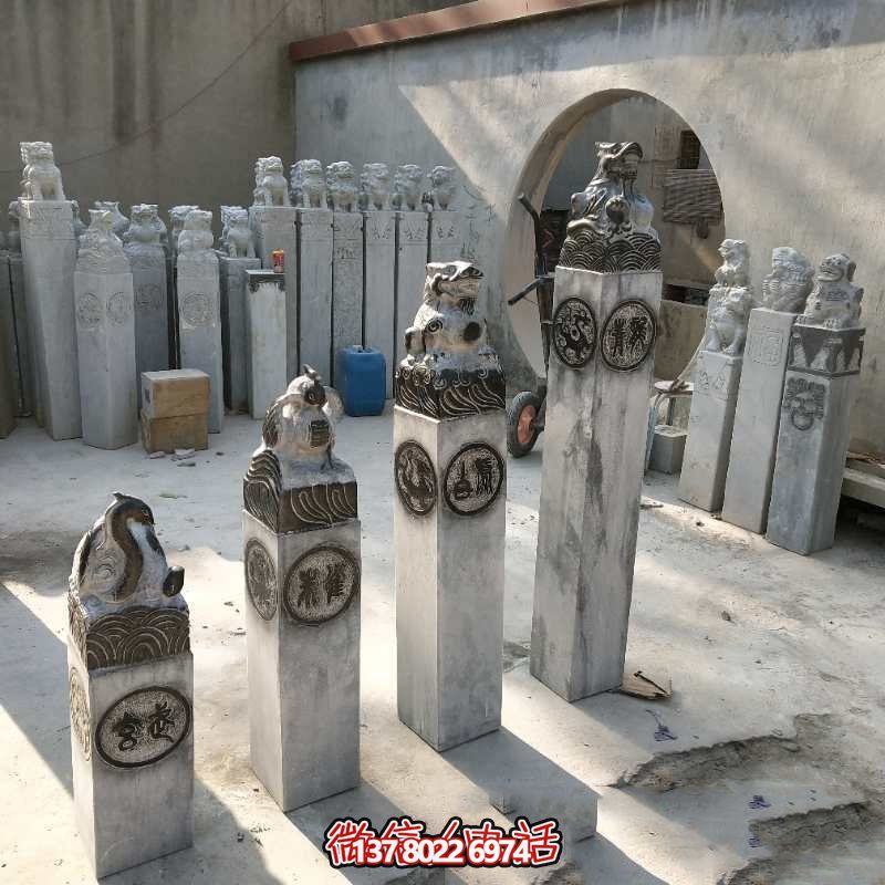 四神馬柱拴，融匯大理石精致雕塑，為園林景觀裝點增添濃濃韻味