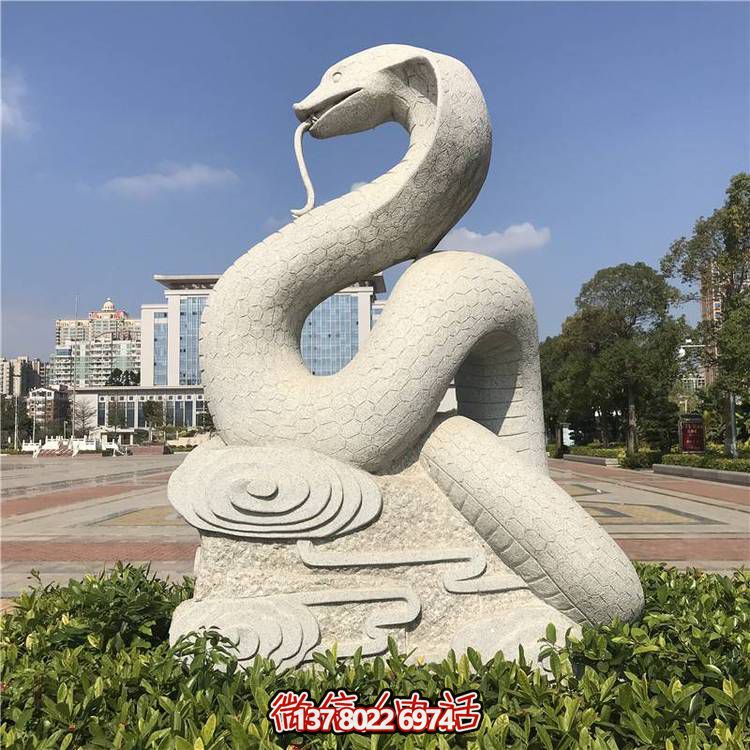 傳統(tǒng)風(fēng)格大理石蛇雕塑，擺放于廣場(chǎng)，給您帶來(lái)完美視覺享受