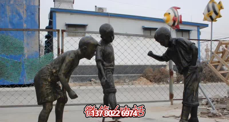 玻璃鋼仿銅雕塑陀螺，為兒童街邊提供歡樂玩耍