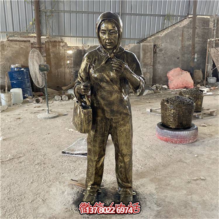 玻璃鋼仿銅人物雕塑，美化園林景區