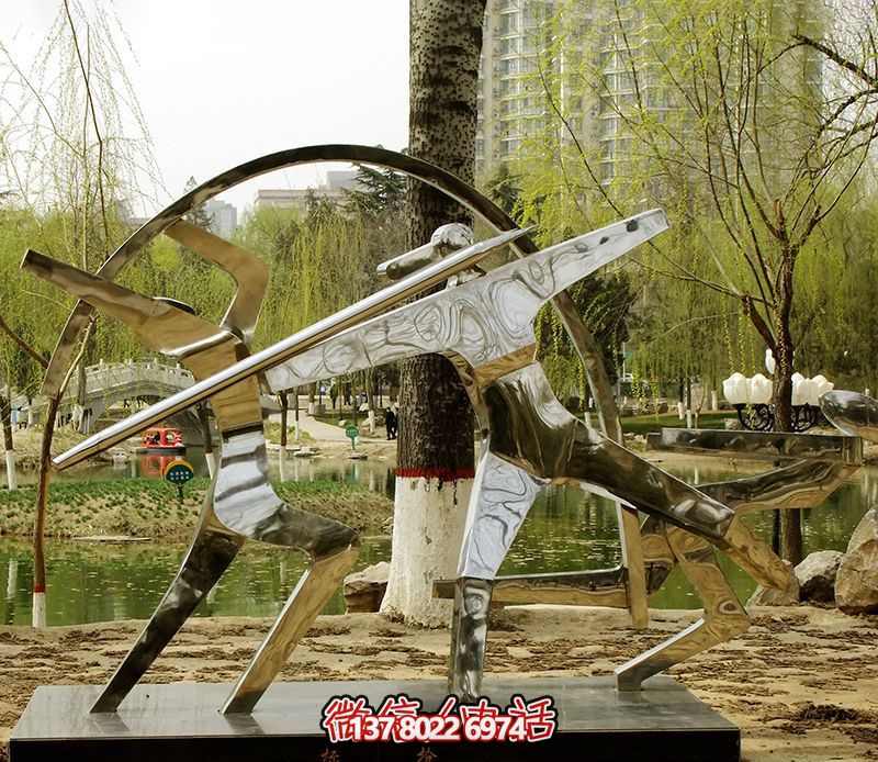 不銹鋼鏡面標(biāo)槍雕塑——精致、創(chuàng)意、華美